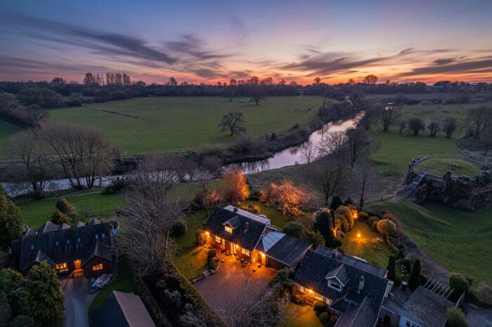 4 Bedroom House For Sale In School Lane, Holt, LL13