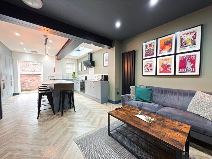 3 Bedroom Flat To Rent In Laurier Road, Croydon, CR0