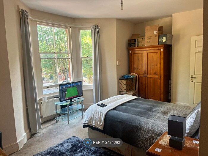 Studio To Rent In Studio Flats On De Parys Avenue, Bedford, MK40