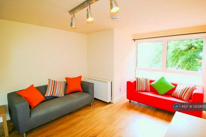1 Bedroom Flat To Rent In Harper House, Manchester, M19