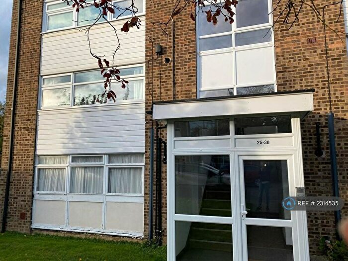 1 Bedroom Flat To Rent In Wakeley Road, Rainham, Kent, ME8