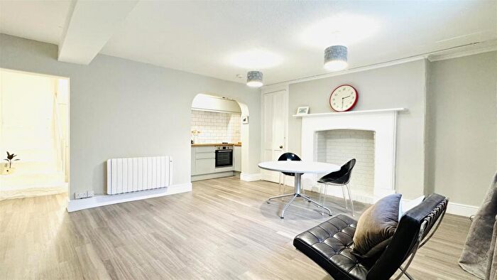 1 Bedroom Flat To Rent In Pembroke Road, Clifton, Bristol, BS8