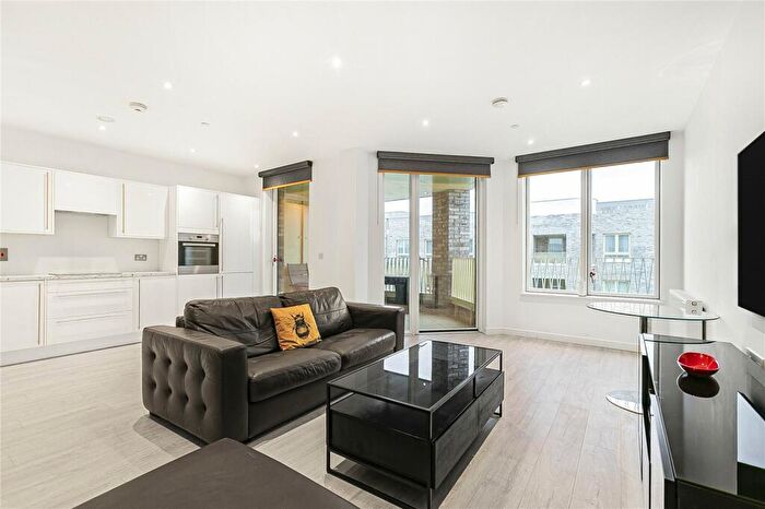 2 Bedroom Apartment To Rent In Frogley Park, Barking, IG11