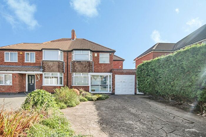 3 Bedroom Semi-Detached House For Sale In Brook Croft, Marston Green, Birmingham, West Midlands, B37