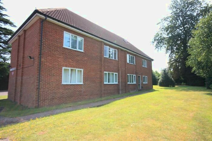 Studio To Rent In Cedars Court, The Cedars, Burpham, Guildford, GU1