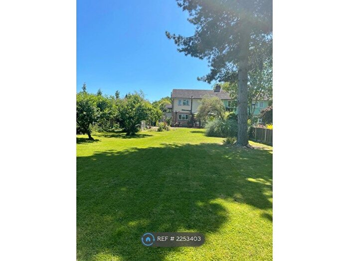 3 Bedroom Semi-Detached House To Rent In Chapel Lane, Chigwell, IG7