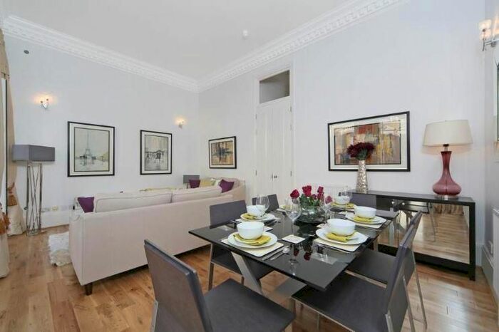 2 Bedroom Flat To Rent In Brendon Street, Marylebone, London, W1H