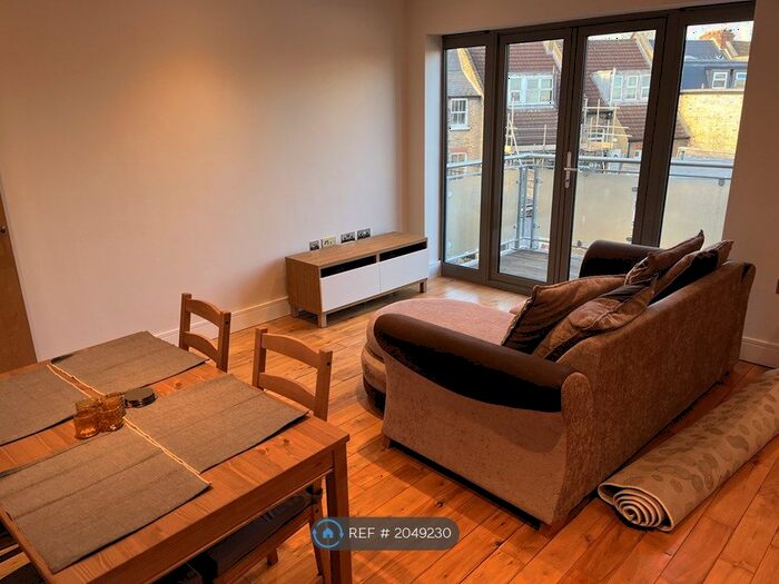 2 Bedroom Flat To Rent In Edge Apartments, Southfields, SW18
