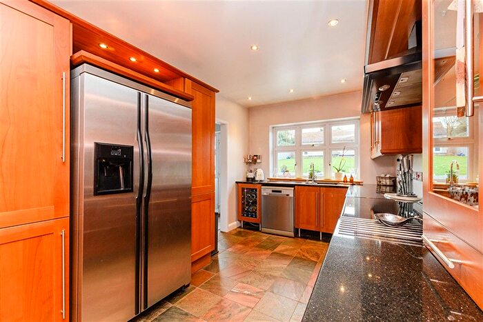 5 Bedroom Detached House For Sale In Chalk Road, Higham, Rochester, Kent, ME3