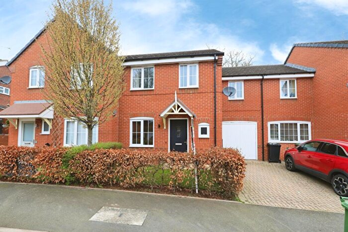 3 Bedroom Terraced House For Sale In Brooklands Drive, Kidderminster, DY11