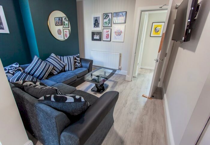 5 Bedroom Terraced House To Rent In Adelaide Road, L7