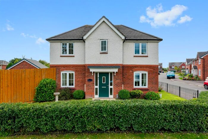 4 Bedroom Detached House For Sale In Ravenfield Close, Culcheth, Warrington, WA3