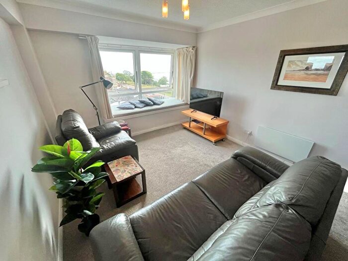 2 Bedroom Apartment To Rent In Westcliff Parade, Westcliff On Sea, SS0