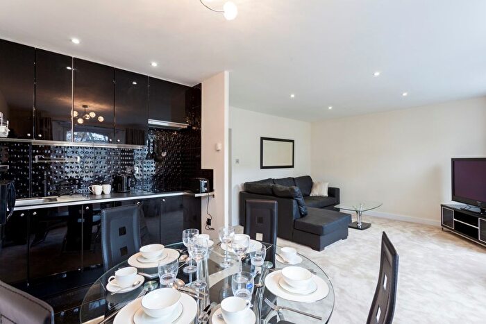 1 Bedroom Flat For Sale In Beaufort Gardens, Knightsbridge, London, SW3