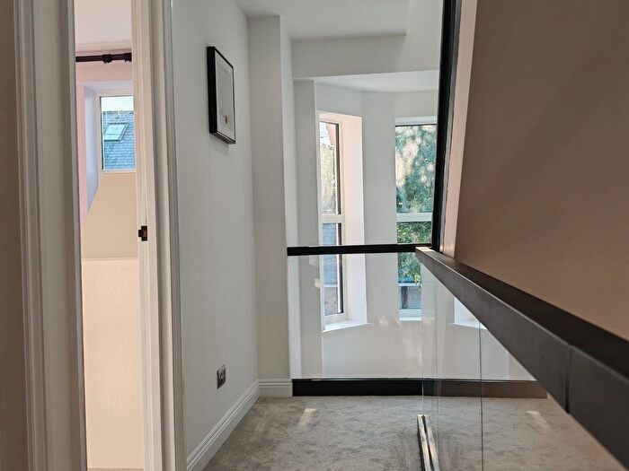 5 Bedroom Terraced House To Rent In Herbert Road, London, SW19