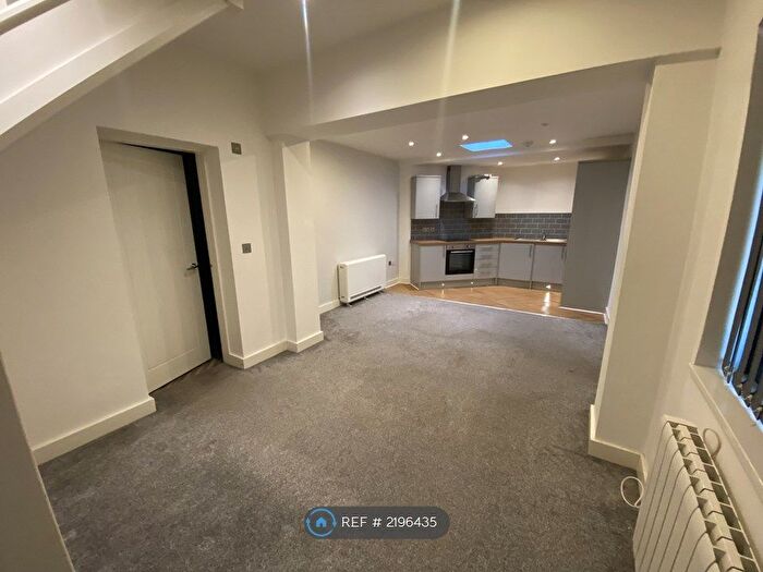 2 Bedroom Flat To Rent In Park View Apartments, Doncaster, DN1