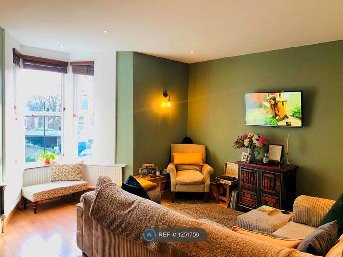 2 Bedroom Flat To Rent In Priory Road, Sheffield S7