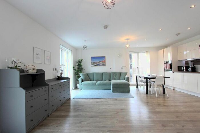 1 Bedroom Flat To Rent In Park View Mansions, Abercrombie Road, Stratford, London, E20