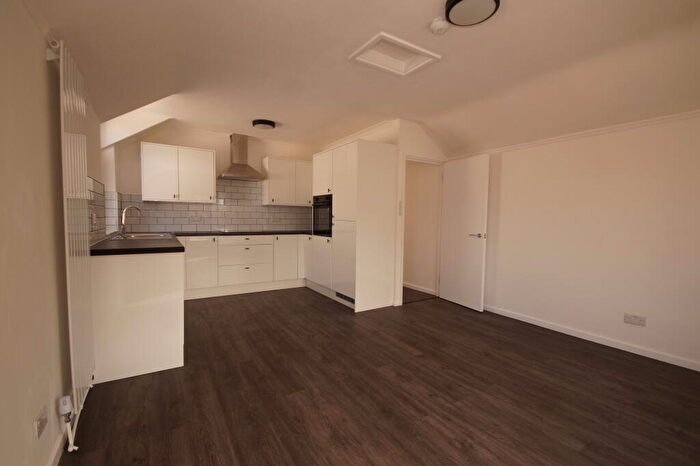 1 Bedroom Flat To Rent In Station Road, Llanishen, Cardiff, CF14