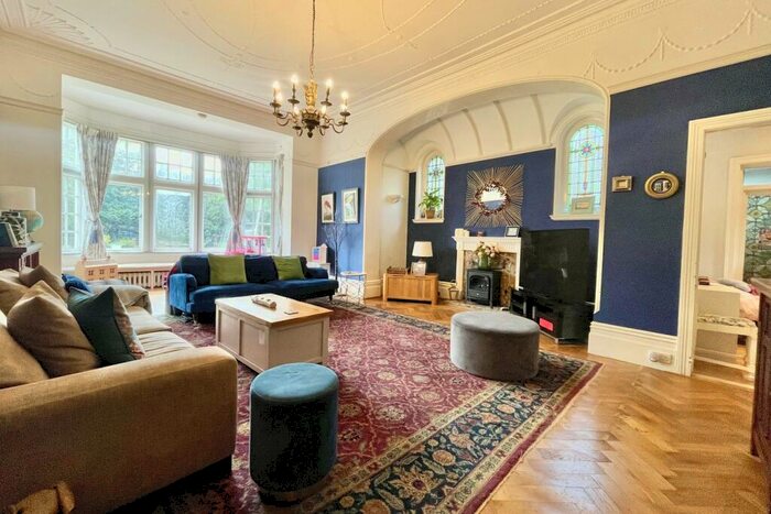 3 Bedroom Apartment For Sale In West Cliff Road, West Cliff, Bournemouth, BH4