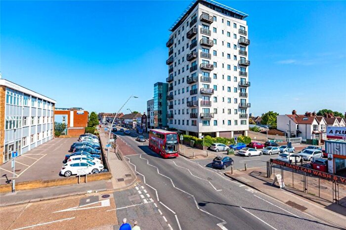 2 Bedroom Apartment To Rent In High Road, Chadwell Heath, Romford, RM6