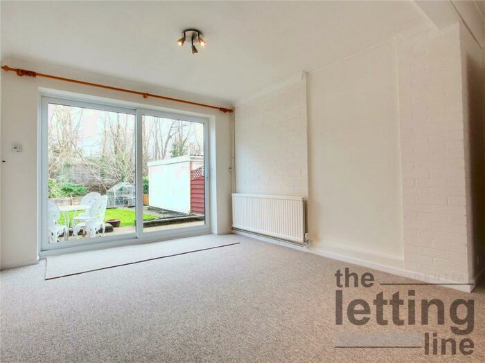 3 Bedroom Semi-Detached House To Rent In Monks Road, Enfield, Middlesex, EN2