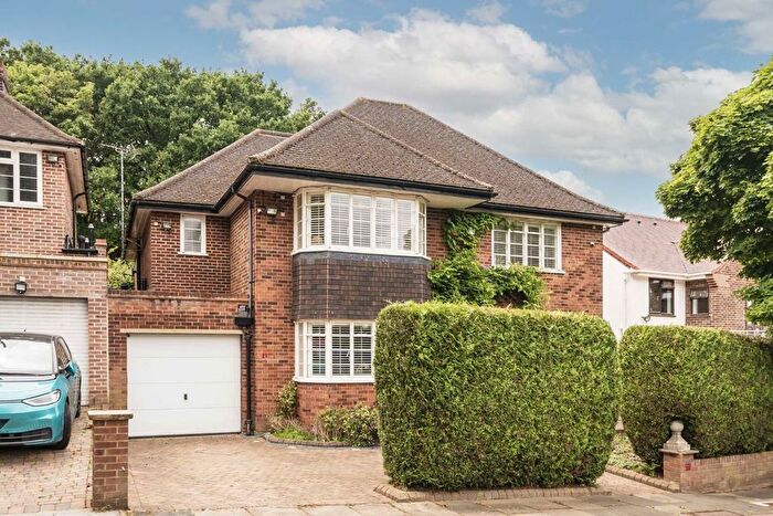 5 Bedroom Property For Sale In Chatsworth Road, Ealing, W5