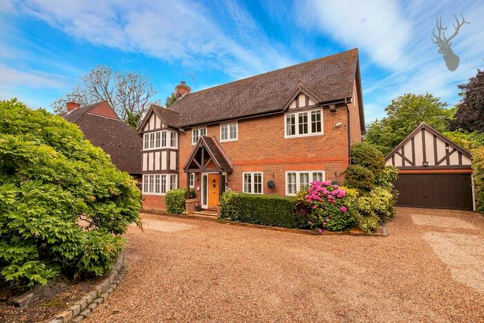 5 Bedroom Property To Rent In Ardmore Place, Ardmore Lane, Buckhurst Hill, IG9