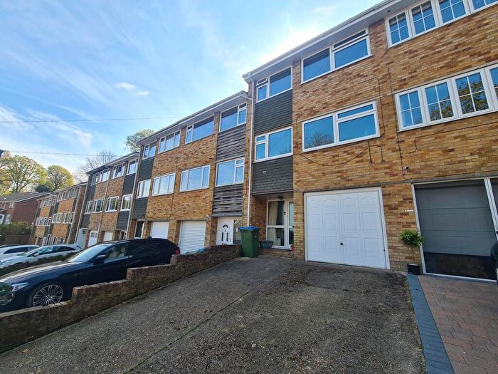 3 Bedroom Town House To Rent In Edelvale Road, West End Park, SO18