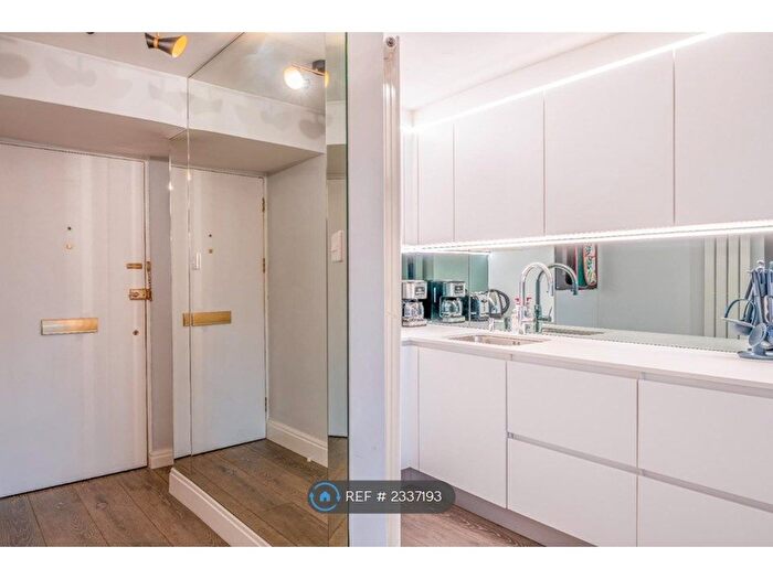 1 Bedroom Flat To Rent In Forest Court, London, N12