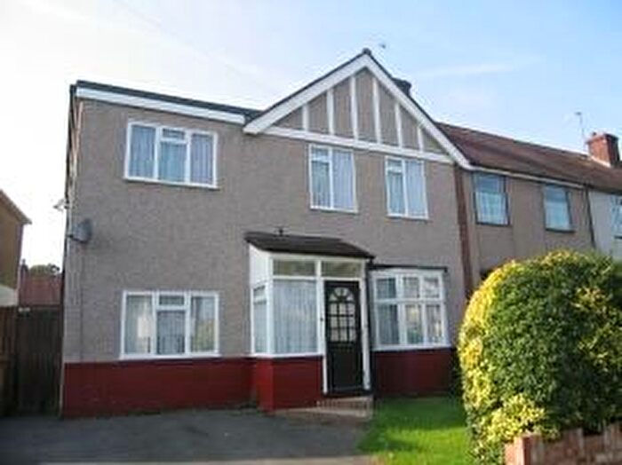 5 Bedroom End Of Terrace House To Rent In Welling, DA16