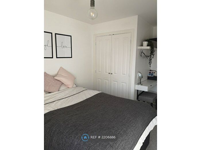 1 Bedroom Flat To Rent In Homesdale Road, Bromley, BR2