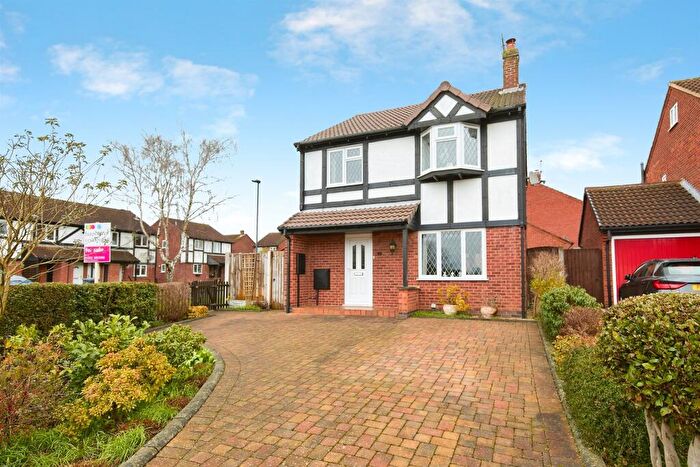 4 Bedroom Detached House For Sale In Clipstone Gardens, Oakwood, Derby, DE21