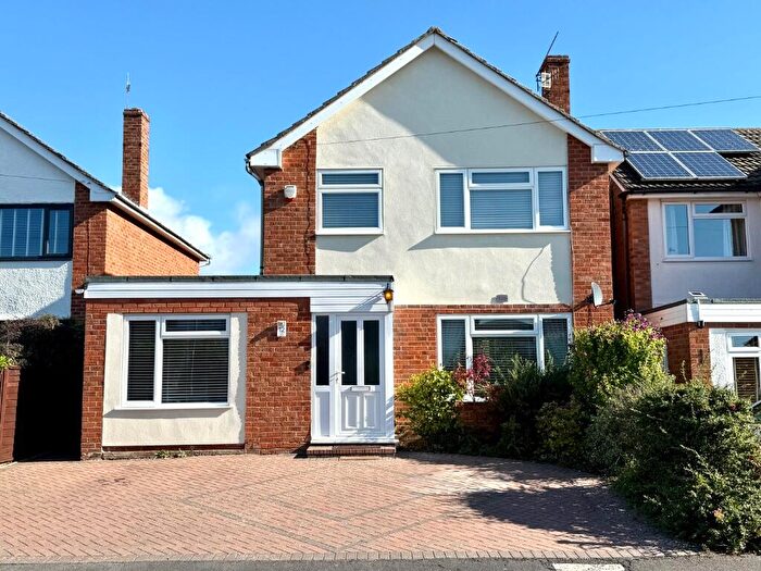 4 Bedroom Detached House For Sale In Bishops Close, Stratford-Upon-Avon, Warwickshire, CV37