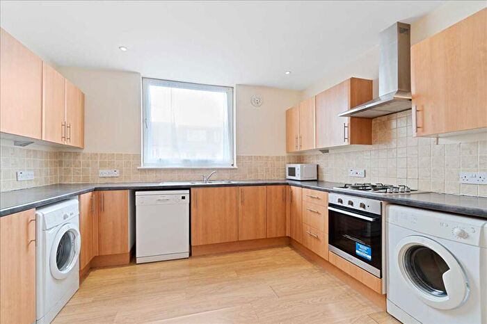 4 Bedroom Terraced House To Rent In Hamilton Gardens, Plymouth, PL4
