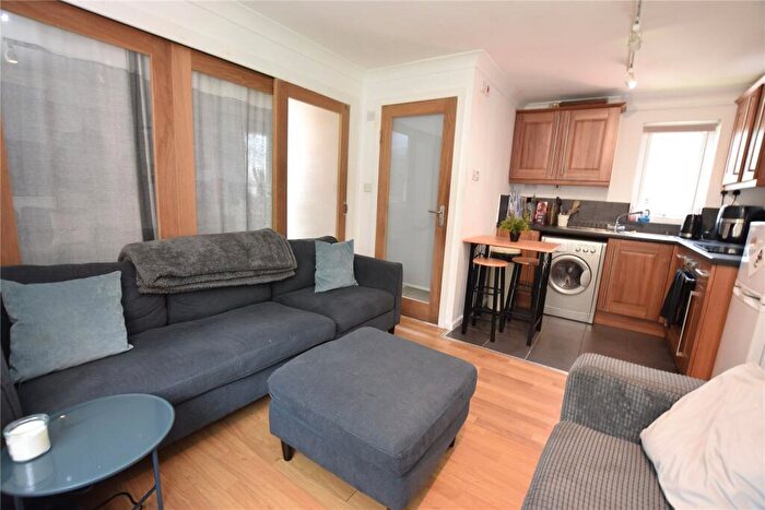 1 Bedroom Apartment To Rent In Walesby Court, Leeds, West Yorkshire, LS16