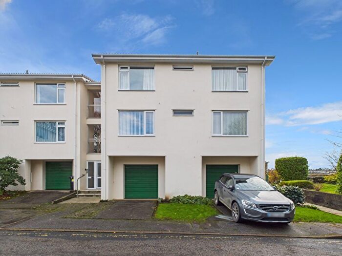 2 Bedroom Flat For Sale In Elm Court Gardens, Truro, First Floor Apartment, TR1