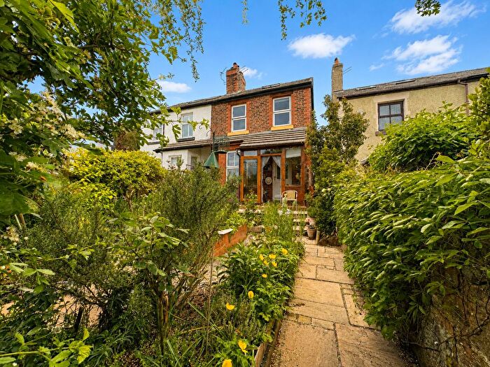 2 Bedroom Semi-Detached House For Sale In Hillside Road, Heswall, CH60