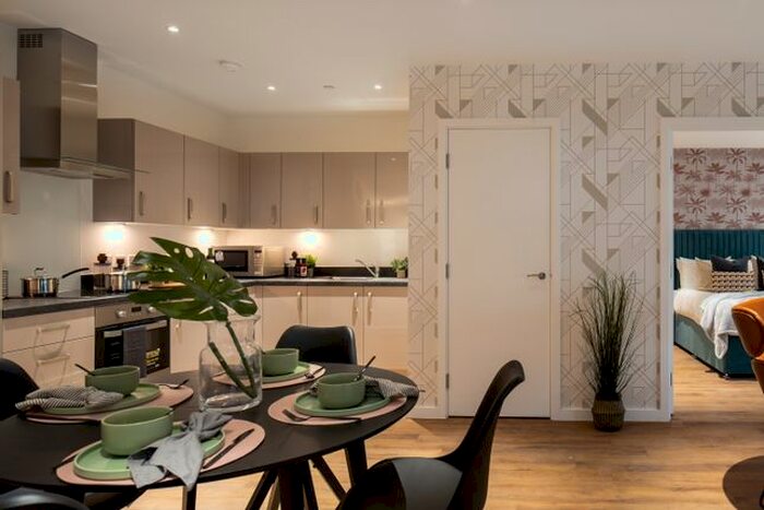 2 Bedroom Flat To Rent In Silvertown Way, London, E16