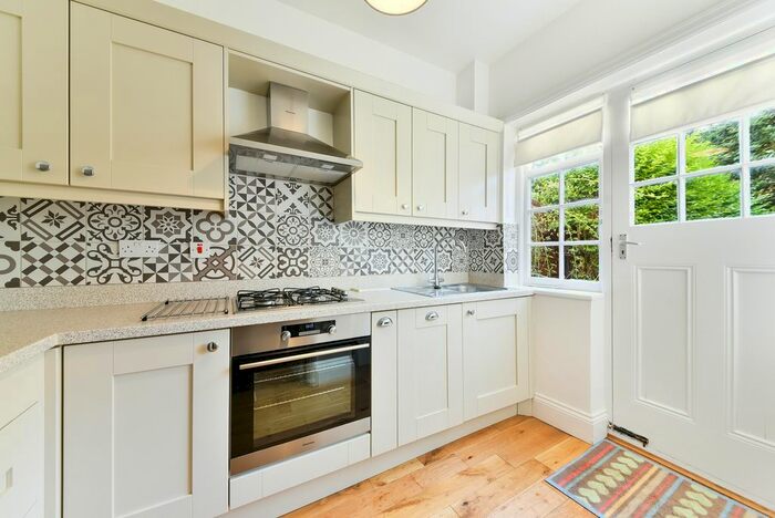 1 Bedroom Flat To Rent In Fowlers Walk, London, W5