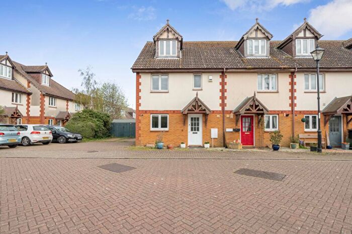 4 Bedroom Terraced House For Sale In Mill Park Road, Bognor Regis, PO21