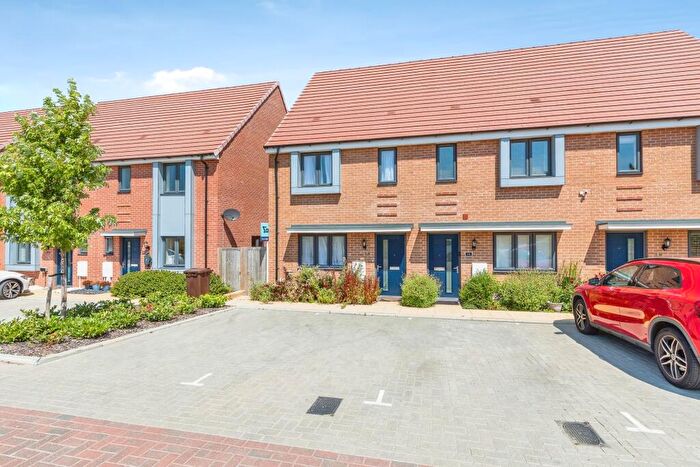 2 Bedroom End Of Terrace House For Sale In Cherry Orchard Drive, Rainham, Gillingham, ME8