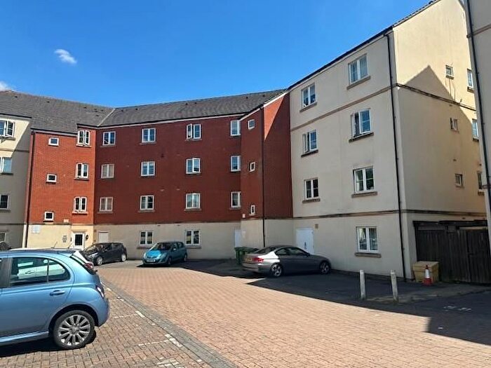 1 Bedroom Flat To Rent In Arnold Road, Mangotsfield, Bristol, BS16