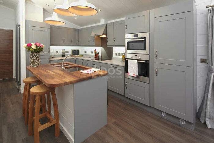 4 Bedroom Lodge Character Property For Sale In The Spadlington Resort, Off Holme Road, Spadlington, Yorkshire, DN14