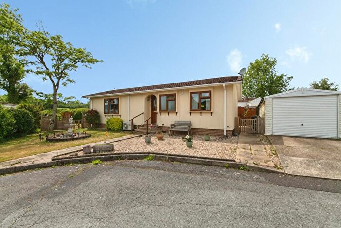 3 Bedroom Park Home For Sale In Woodlands Park, Tedburn St. Mary, Exeter, EX6