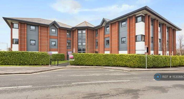 2 Bedroom Flat To Rent In Astoria Heights, Slough, SL1