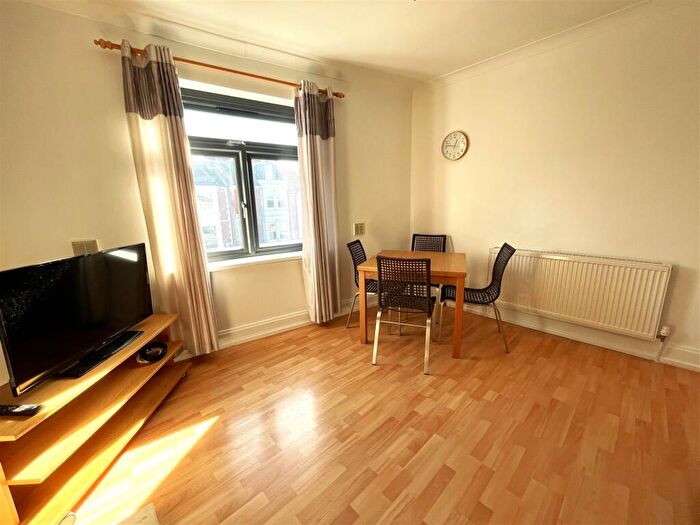 1 Bedroom House For Sale In London Road, Portsmouth, PO2