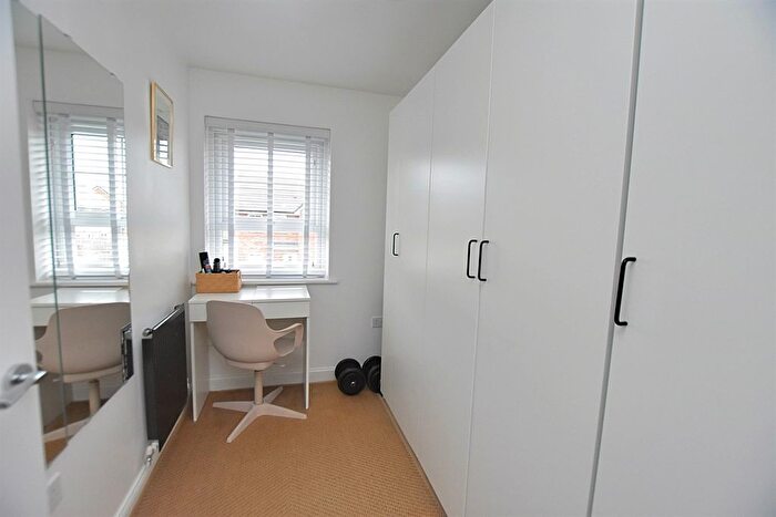 3 Bedroom Terraced House For Sale In Ginkgo Grove, Somerford, Congleton, CW12