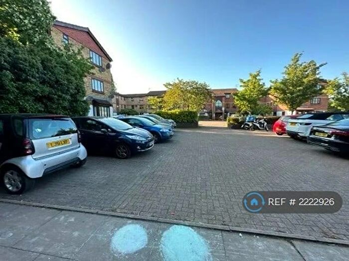 1 Bedroom Flat To Rent In Alliance Close, Wembley, HA0