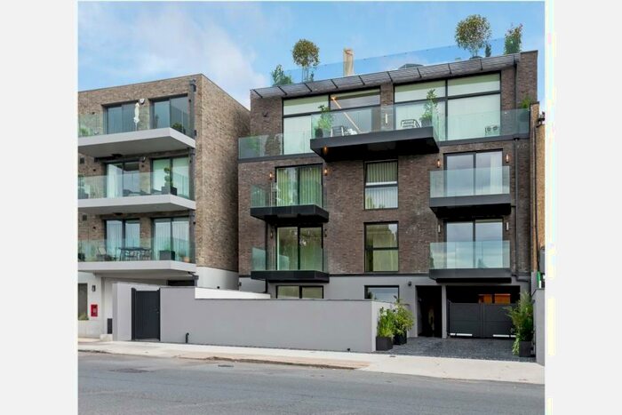 2 Bedroom Apartment To Rent In Regents Park Road, Finchley, N3